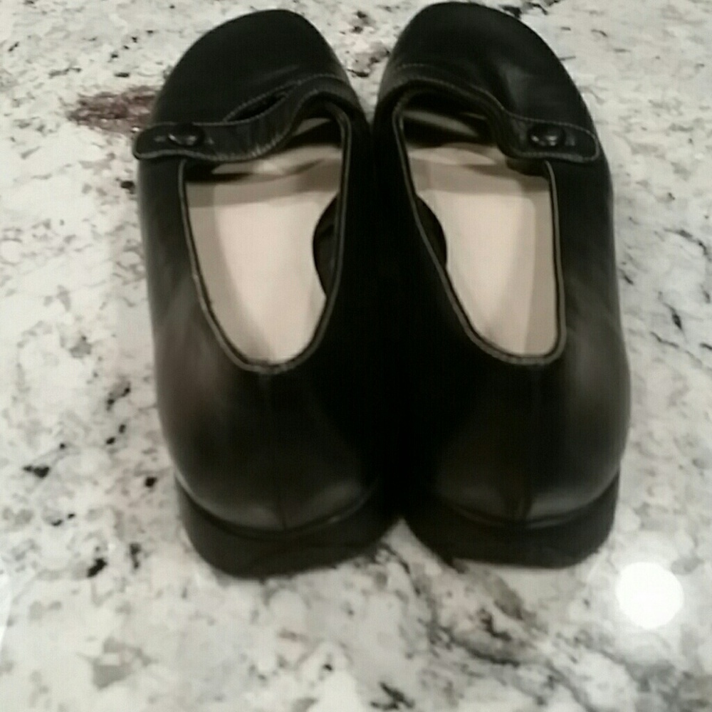 BP for Nordstrom Mary Jane Black Leather Flats EUC - Picture 5 of 6